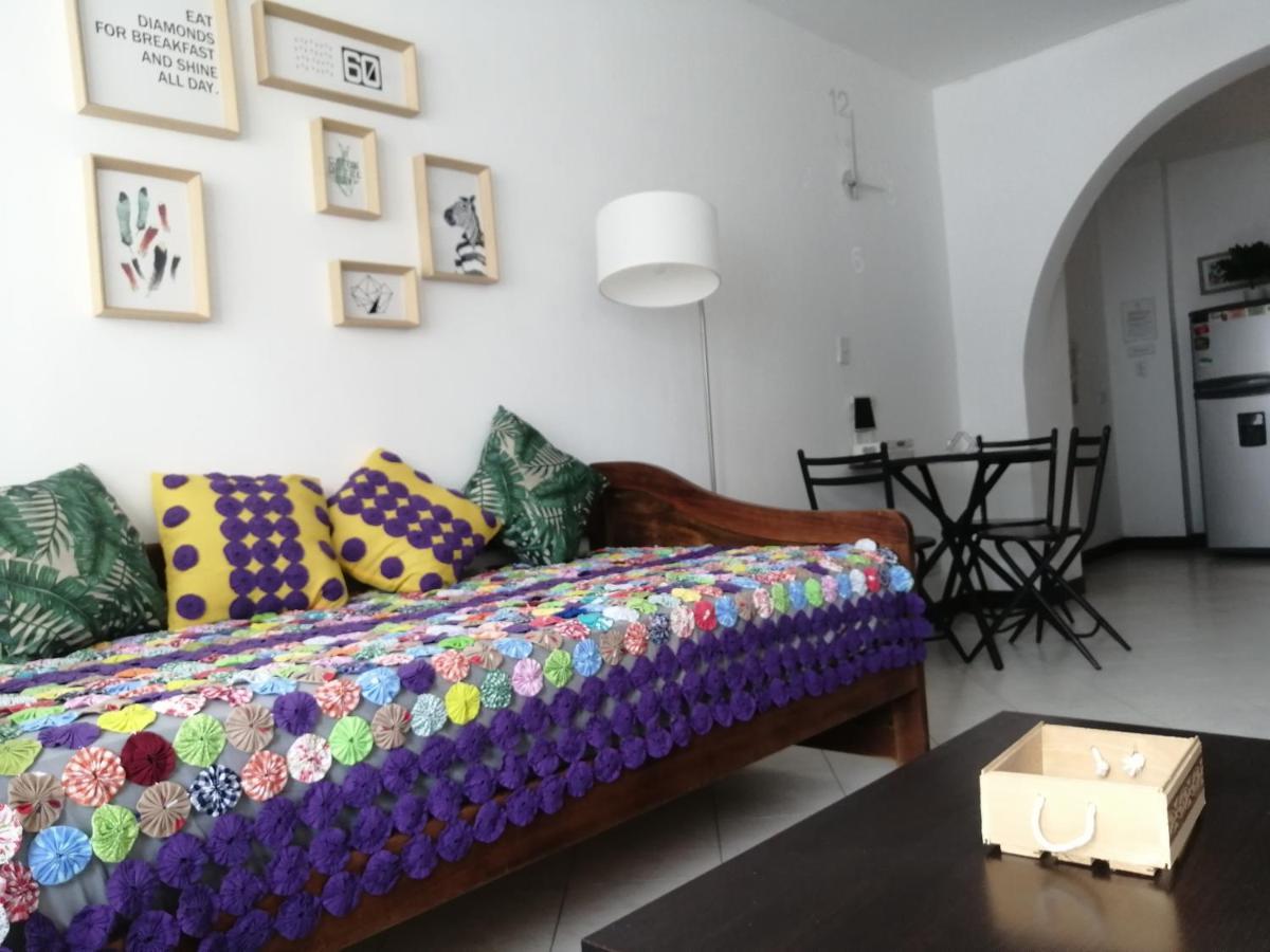 Apto Idoneo Para Descansar Muy Central En El Poblado Apartamento Medellín Exterior foto